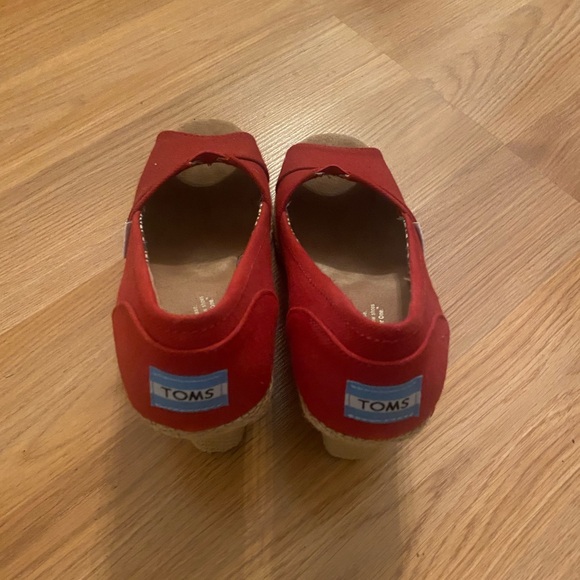 TOMS Women's Red Peep Toe Wedges - Picture 3 of 5